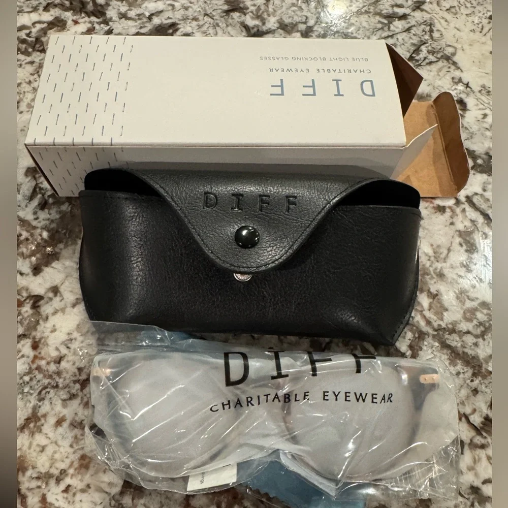 DIFF Blue-Light Blocking Glasses - Picture 9 of 11